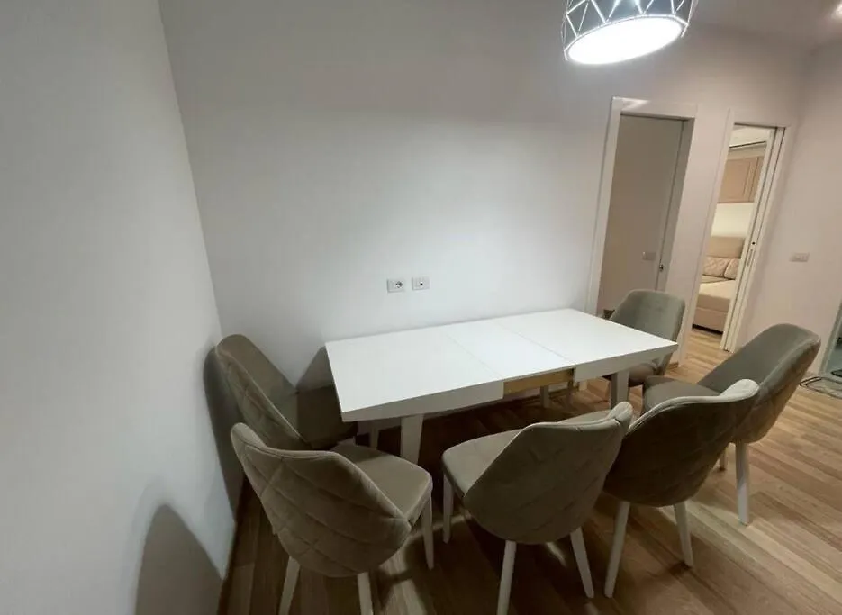 P&L Seaside Luxurious Apartament Golem  Albania